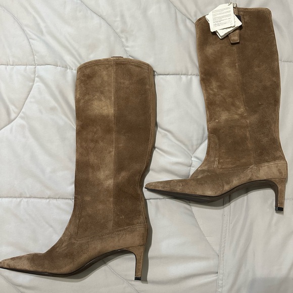 BRUNELLO CUCINELLI
Suede Monili Stiletto Riding Boots - Picture 8 of 10